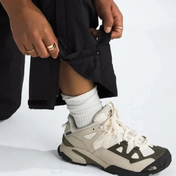 The North Face Black Antora Rain Pants with Relaxed Fit | Women | Medium - Picture 4 of 11